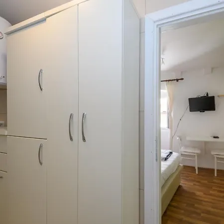 Esperanza Apartment *