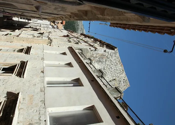 Esperanza Apartment *